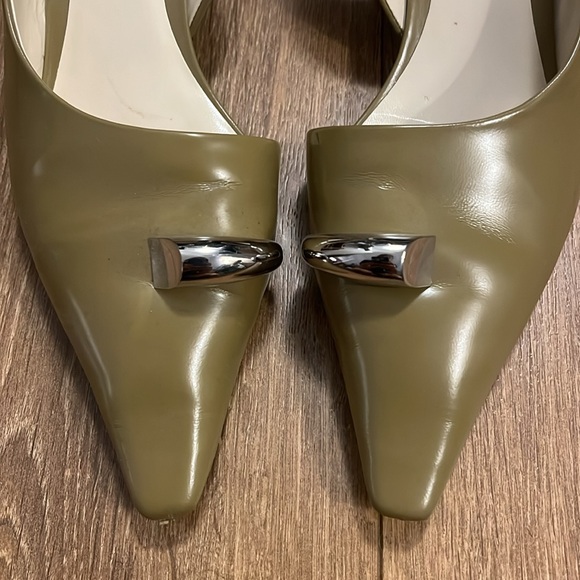 Tory Burch Pierced Slingback Heel - Picture 8 of 16